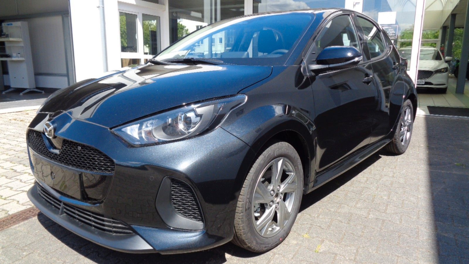 Mazda 2 Hybrid 1.5L Hybrid VVT-i FWD Exclusive-Line, Bild 2 von 11