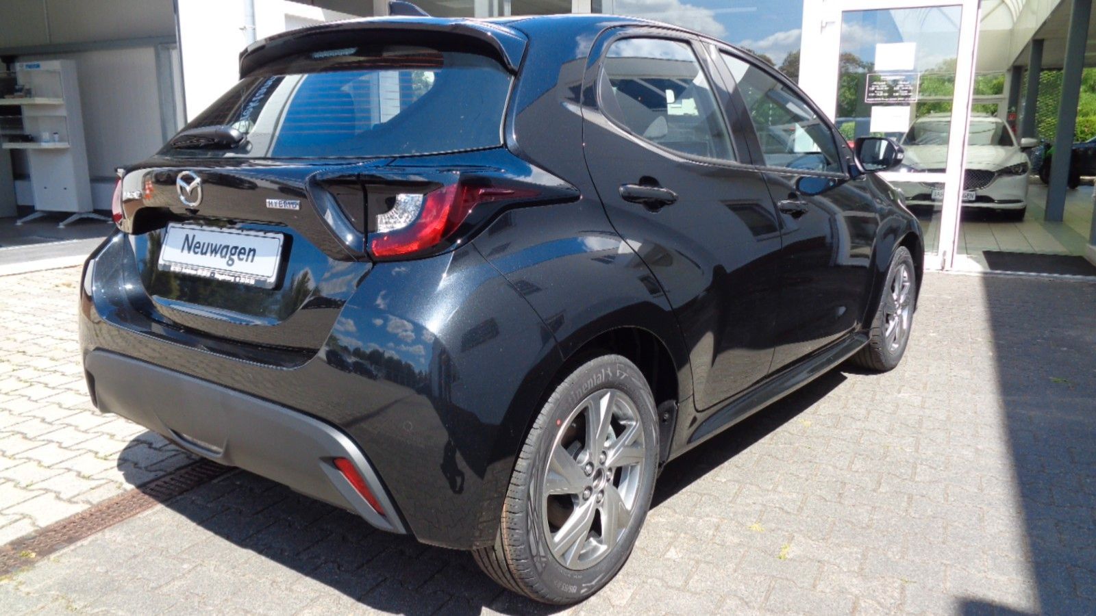 Mazda 2 Hybrid 1.5L Hybrid VVT-i FWD Exclusive-Line, Bild 4 von 11