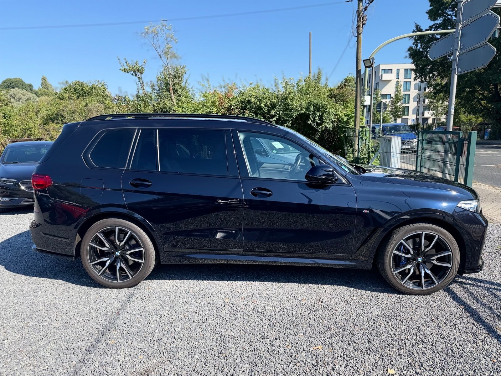 BMW X7 xDrive 30 d M Sport+LED+NAVI+LEDER+PANO+HARMA, Bild 4 von 23