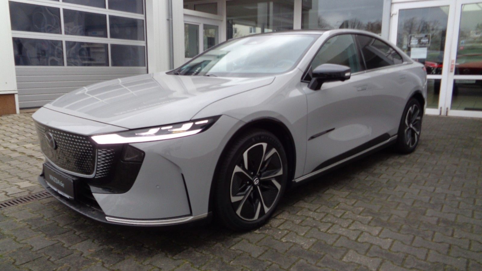 Mazda 6e EV Elektro Takumi Plus, Bild 2 von 16